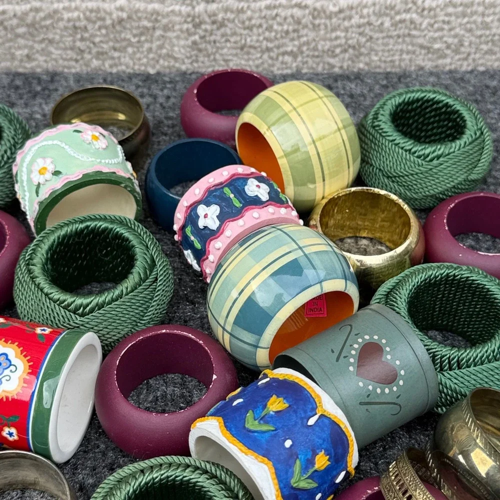 Vintage Napkin Ring Lot 28pc Mixed Materials Brass Ceramic Wood Woven Floral